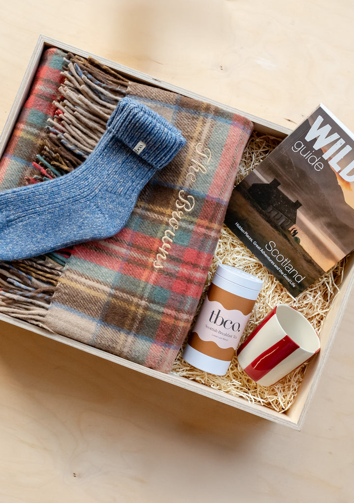 Stellen Sie Ihre eigene Tartan-Geschenkbox zusammen