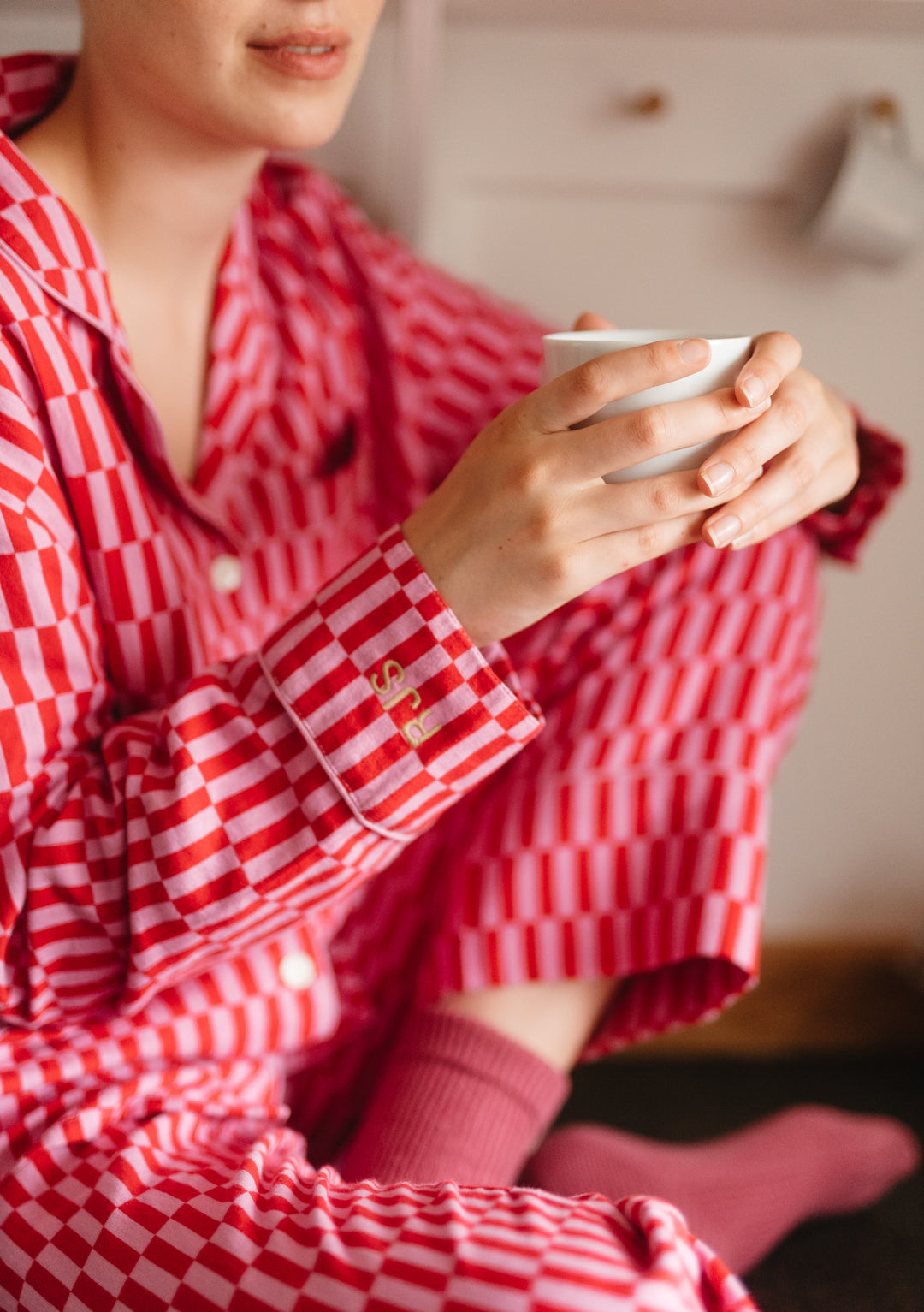 Baumwoll-Pyjama mit fliederfarbenem Schachbrettmuster