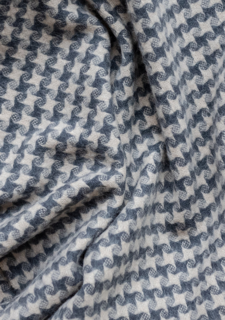 Cashmere Blanket in Charcoal Star Houndstooth