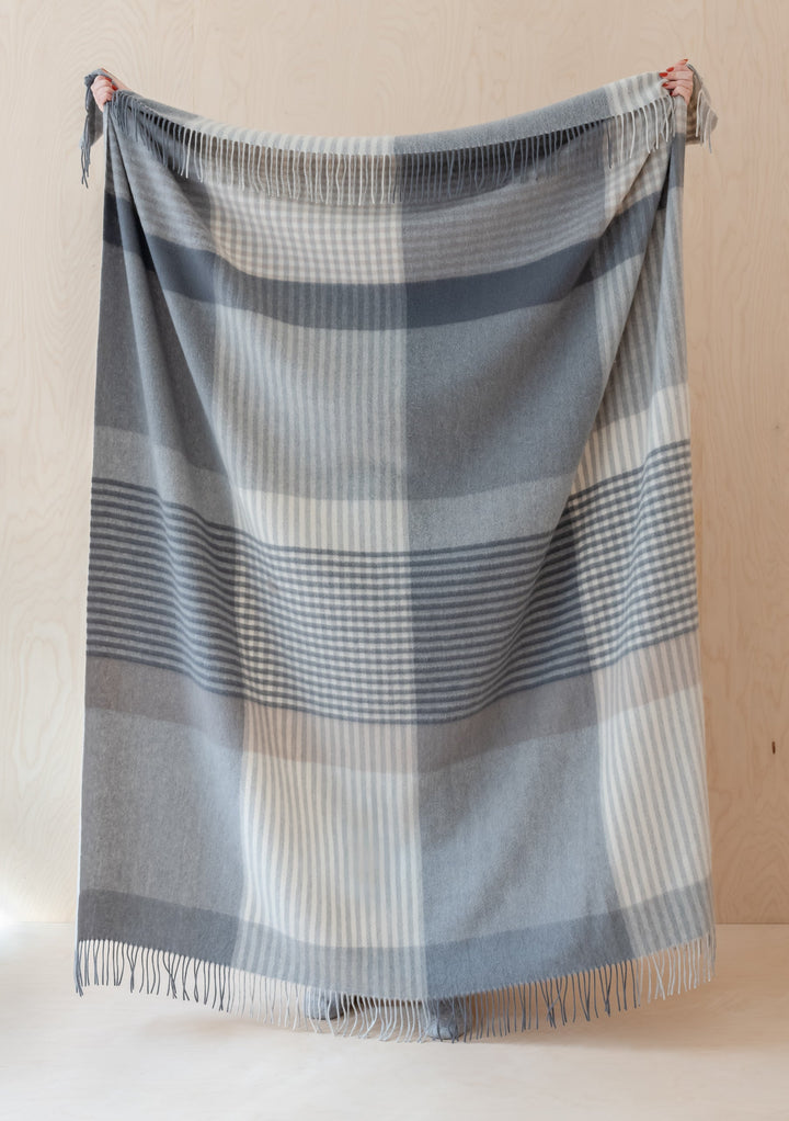 Cashmere Blanket in Pebble Soft Check