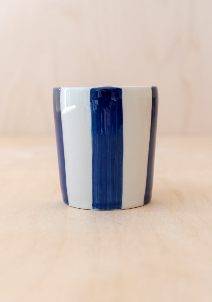 Tasse à rayures bleu marine