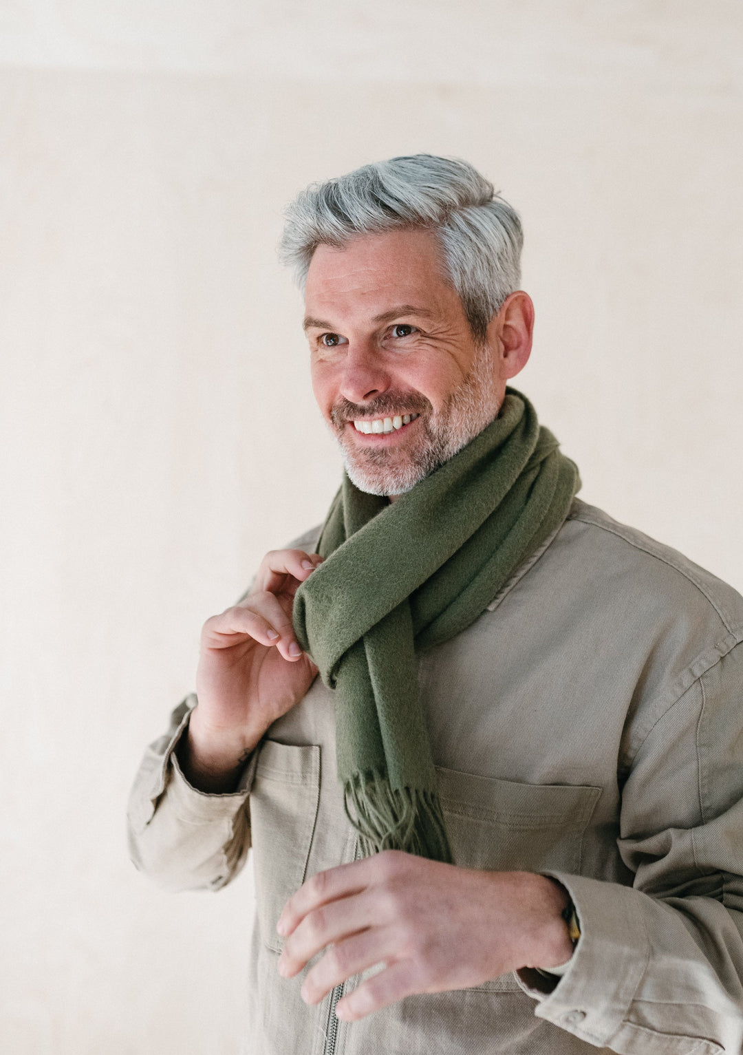 Men's Lambswool Scarf in Olive