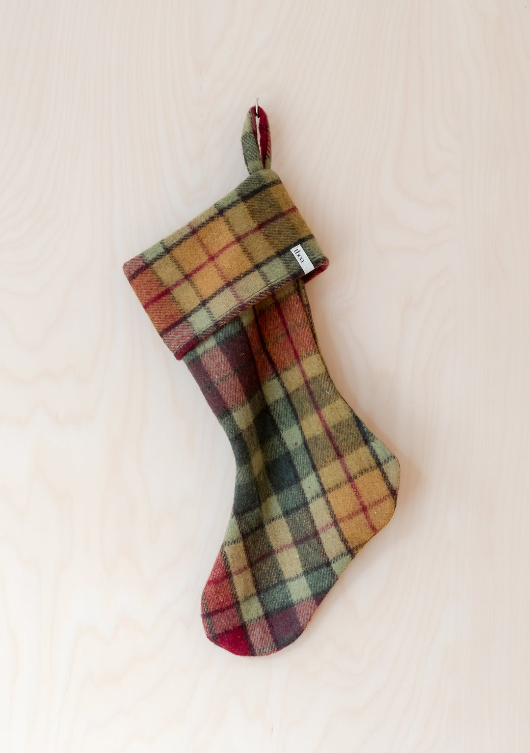 Weihnachtsstrumpf aus recycelter Wolle im Buchanan Autumn Tartan