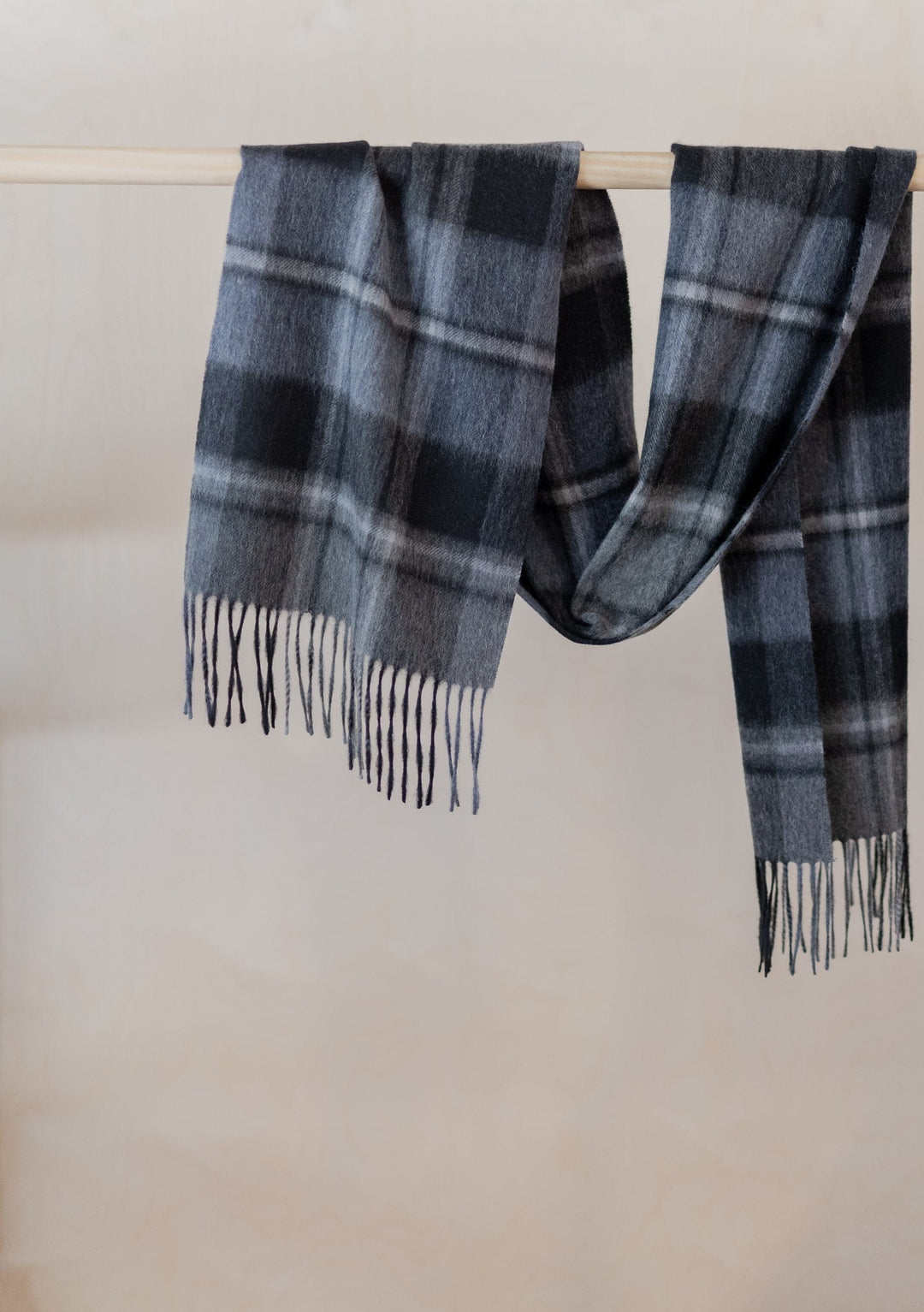 Men's Lambswool Scarf in Macrae Grey Tartan