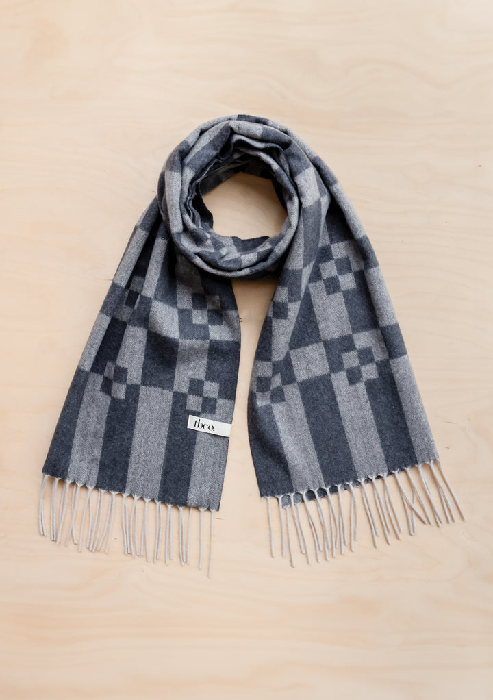 Cashmere & Merino Oversized Scarf in Charcoal Geometric Block