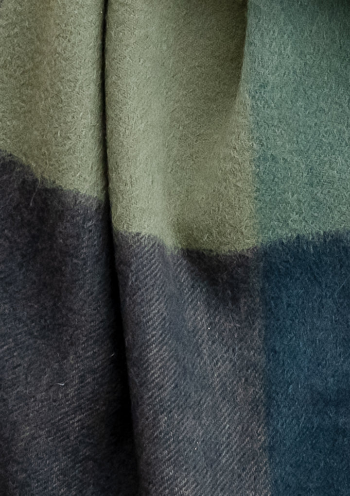 Lambswool Oversized Scarf in Green Edge Check