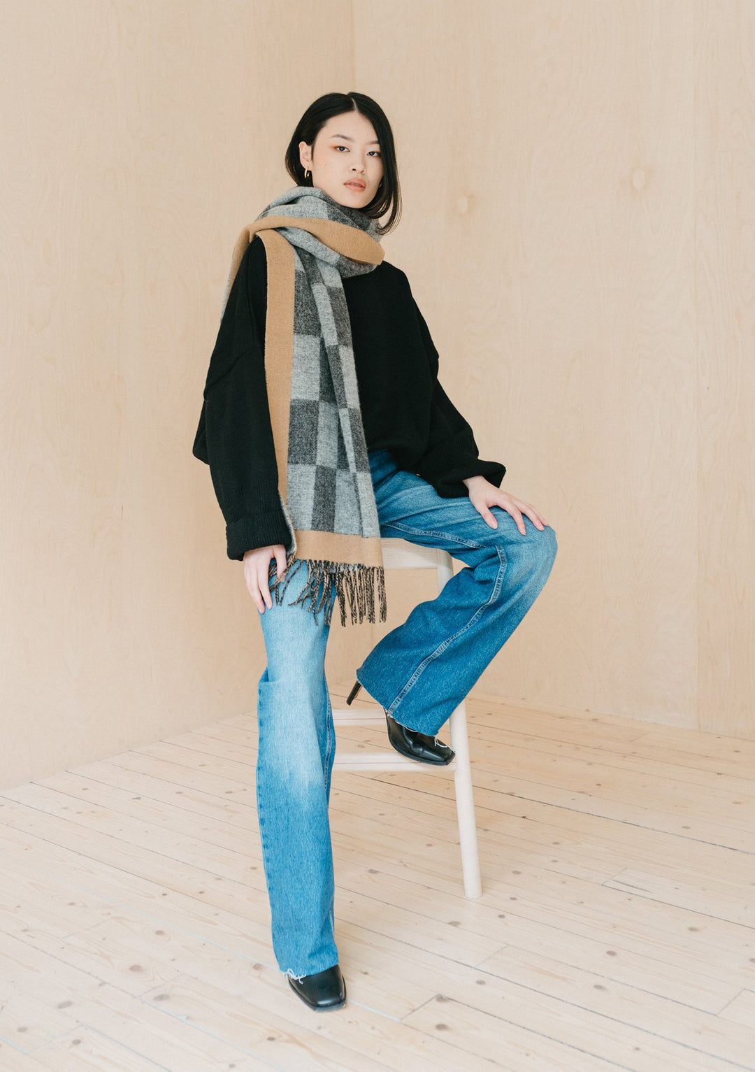 Lambswool Oversized Scarf in Checkerboard Jacquard