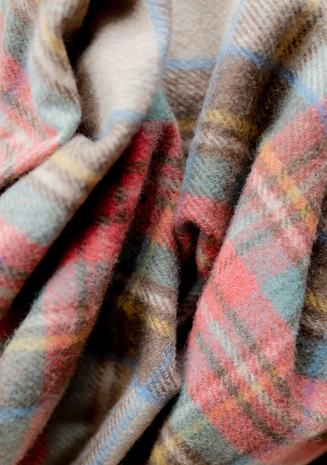 Couverture de pique-nique en laine recyclée en robe Stewart Tartan antique 