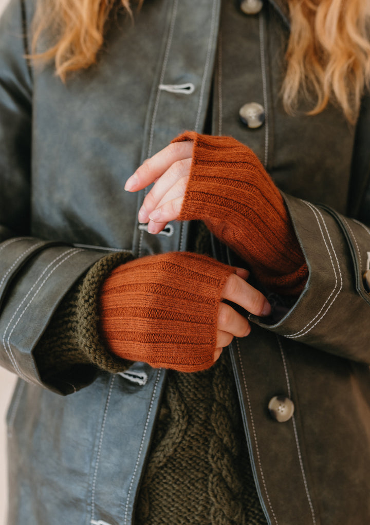 Cashmere & Merino Wrist Warmers in Rust